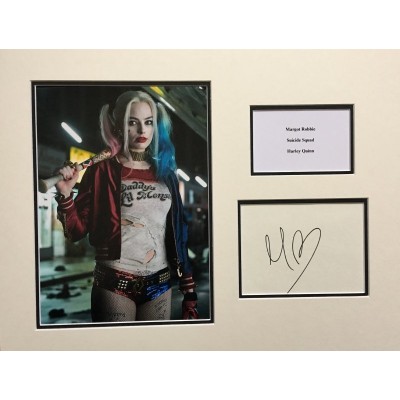 Margot Robbie autograph AFTAL (Suicide Squad)