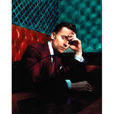 Tom Hiddleston autograph AFTAL 3 (Thor; The Avengers)