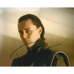 Tom Hiddleston autograph