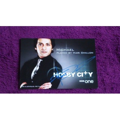 Hari Dhillon autograph (Holby City)