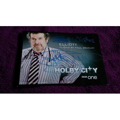 Paul Bradley autograph (Holby City)