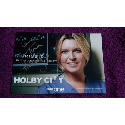 Tina Hobley autograph (Holby City)