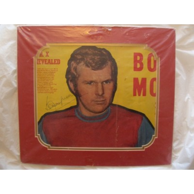 Bobby Moore autograph