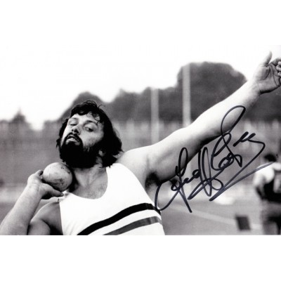 Geoff Capes autograph
