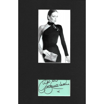 Lorraine Chase autograph 1 (Emmerdale)