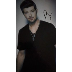 Robin Thicke autograph