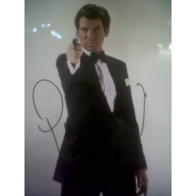 Pierce Brosnan autograph 2 (James Bond)