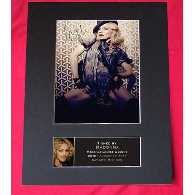 Madonna Pre-Printed Autograph