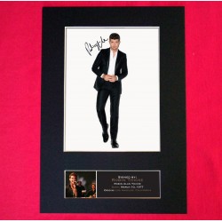 Robin Thicke Pre-Printed Autograph