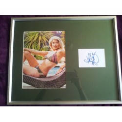 Holly Willoughby autograph