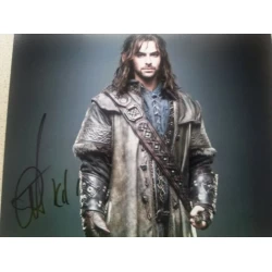 Aidan Turner autograph