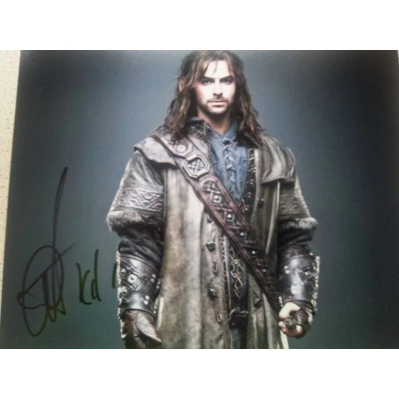 Aidan Turner autograph