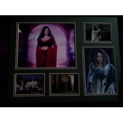 Liv Tyler autograph AFTAL 4 (The Lord of the Rings)