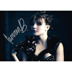 Camren Bicondova autograph