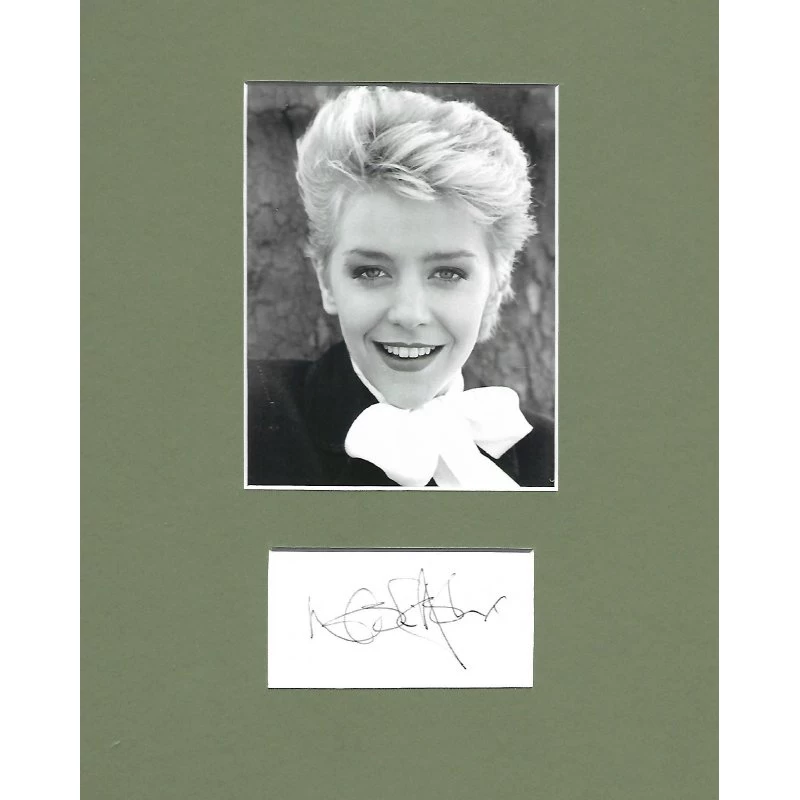 Leslie Ash autograph