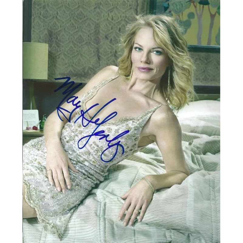 Marg Helgenberger autograph