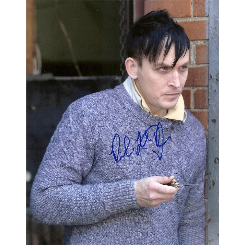 Robin Lord Taylor autograph