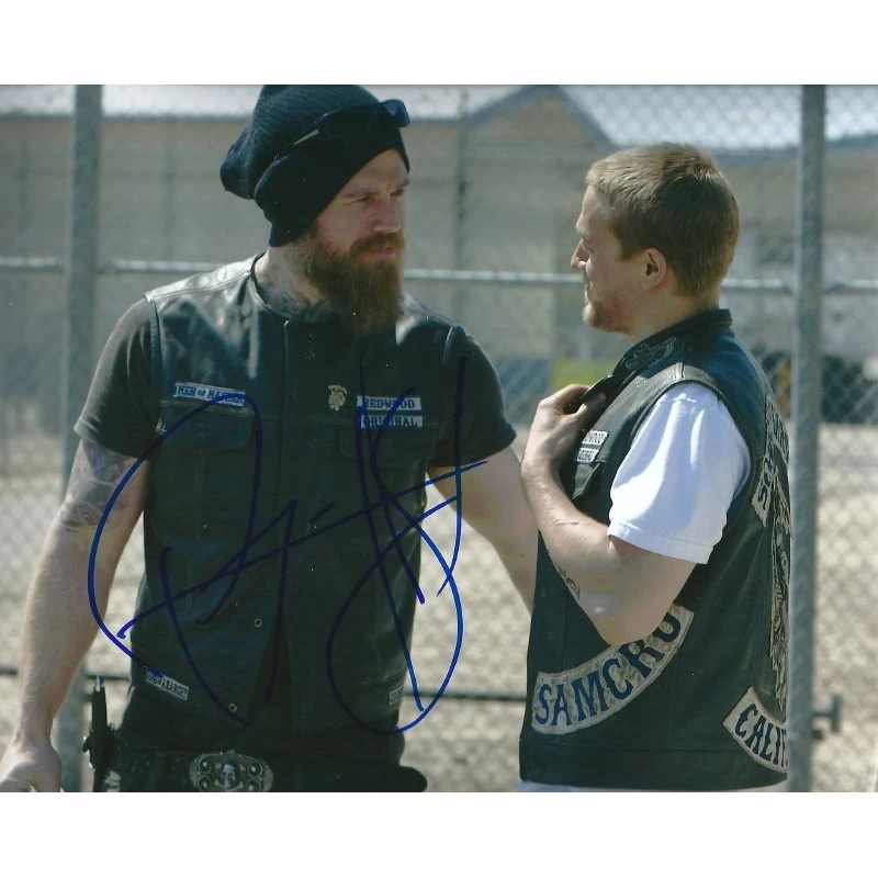 Ryan Hurst autograph