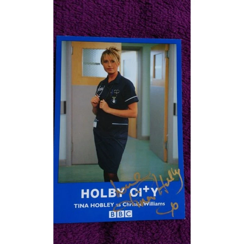 Tina Hobley autograph