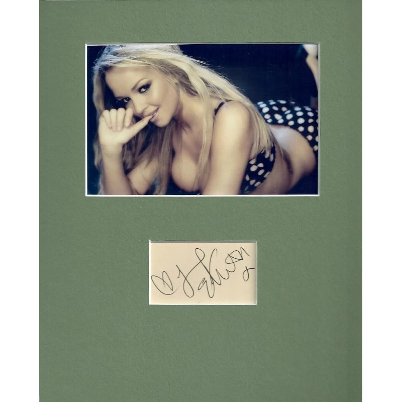 Jennifer Ellison autograph