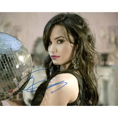 Demi Lovato autograph AFTAL