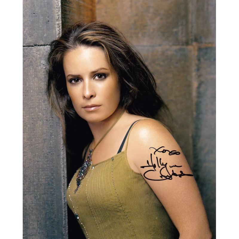 Holly Marie Combs autograph