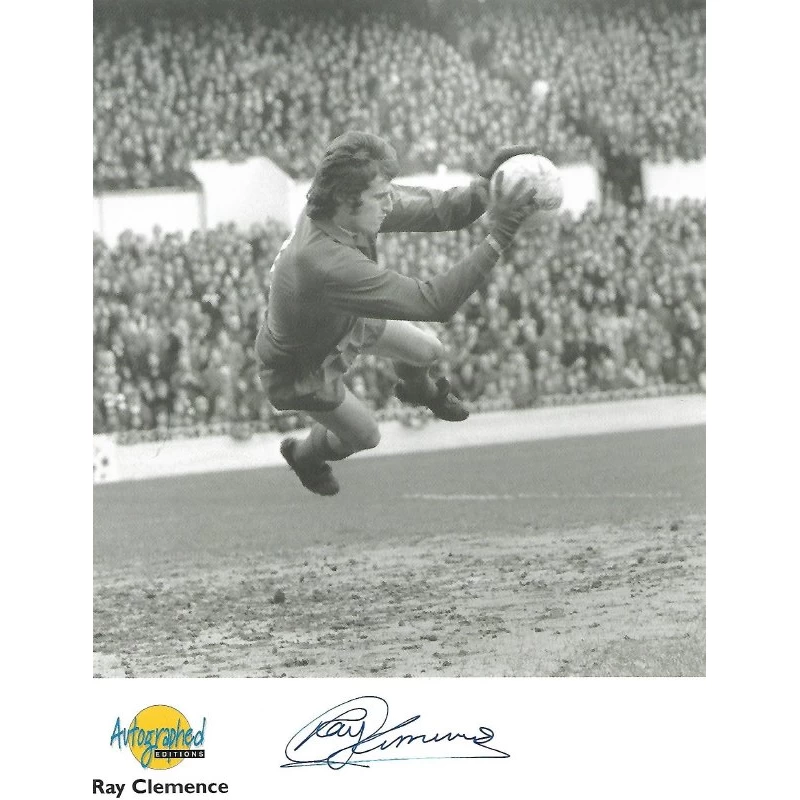 Ray Clemence autograph