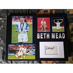 Beth Mead autograph